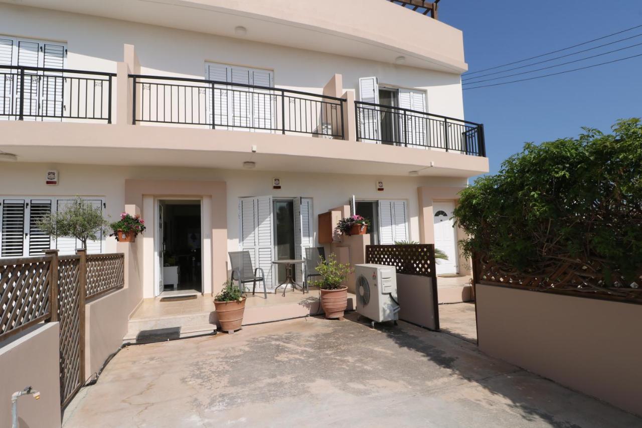 The Paradise Townhouses By Taimoura Pafos Dış mekan fotoğraf