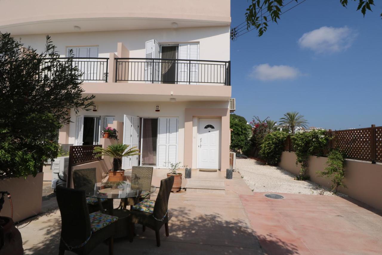The Paradise Townhouses By Taimoura Pafos Dış mekan fotoğraf